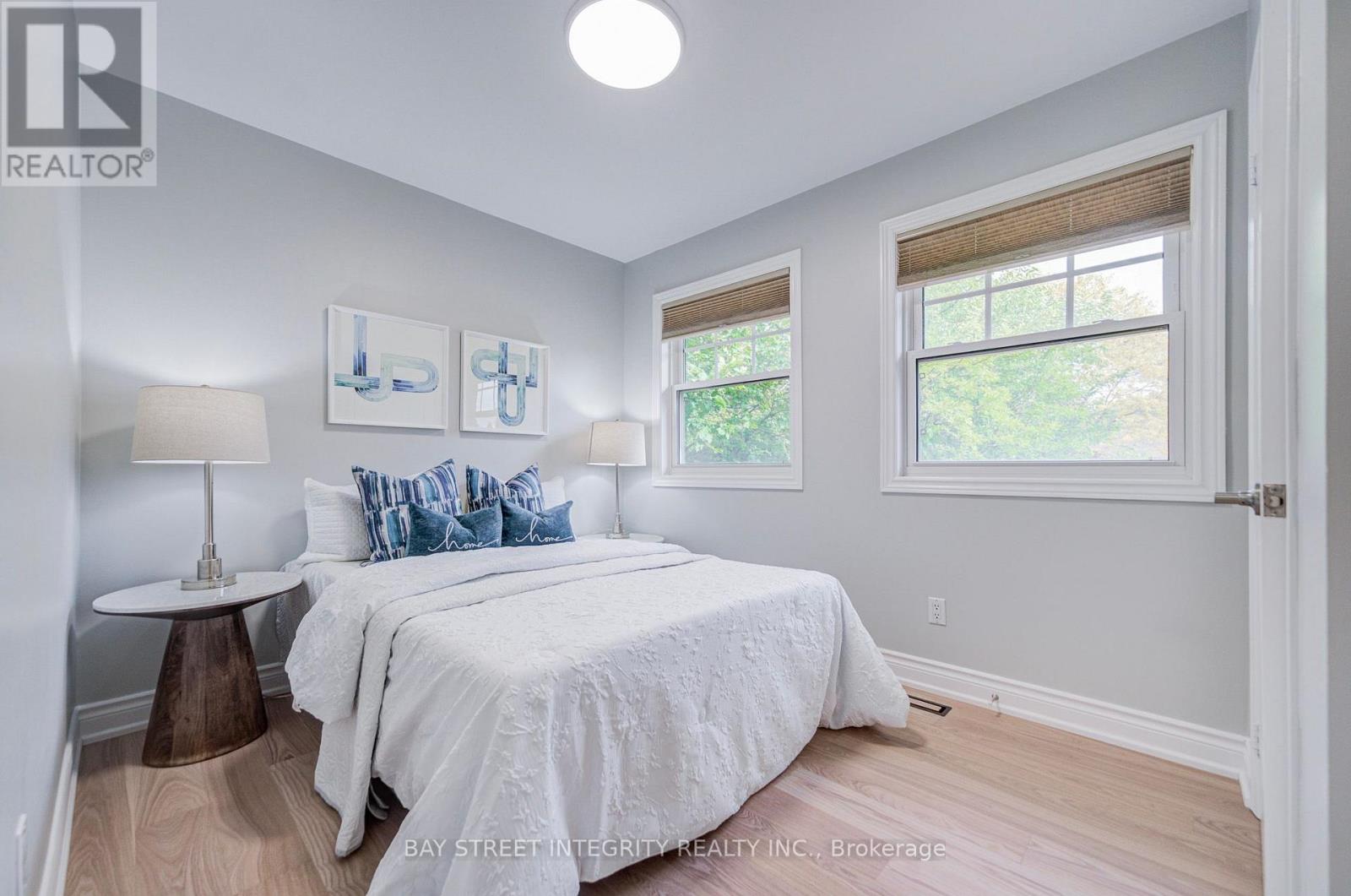 1341 OLD ENGLISH LANE - 32