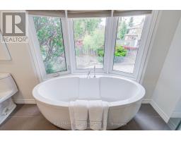 1341 Old English Lane, Oakville, ON L6M2P9 Photo 27