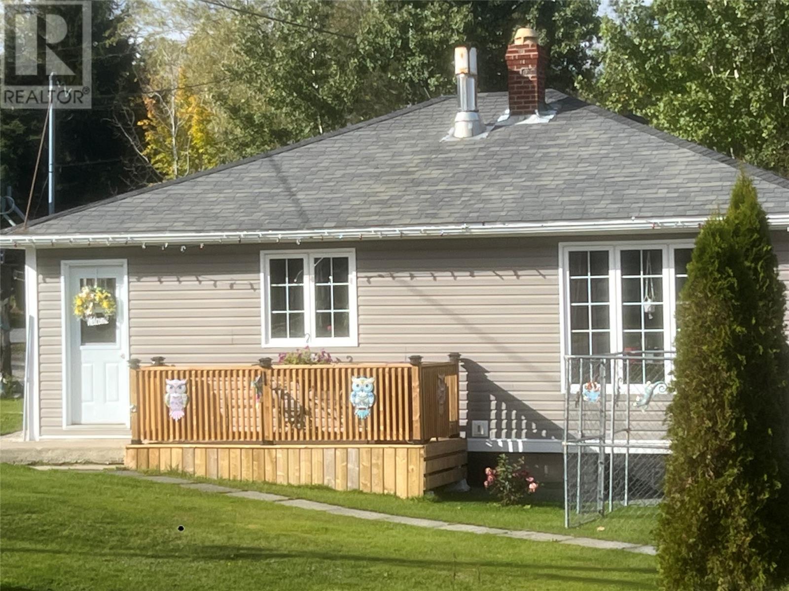 137 Main Street N - 1