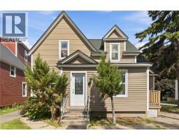 117 Elmwood Drive, photo 2