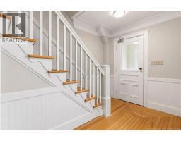 117 Elmwood Drive, photo 3