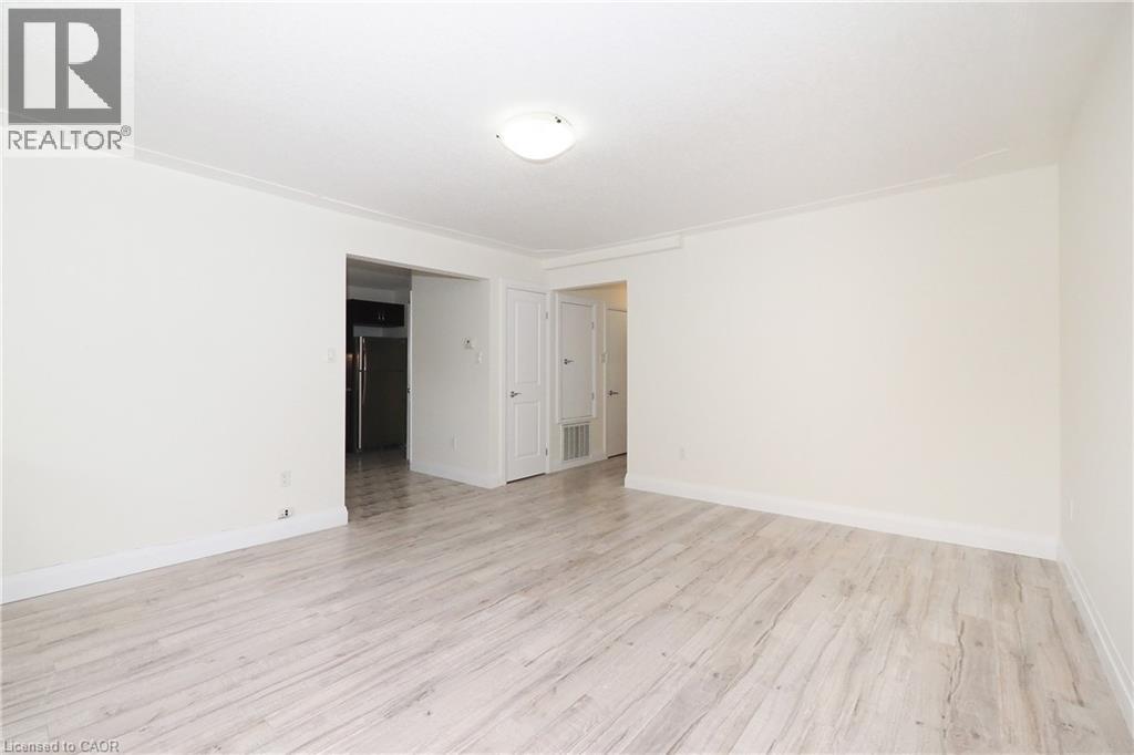 207 Sheldon Avenue North — photo 21