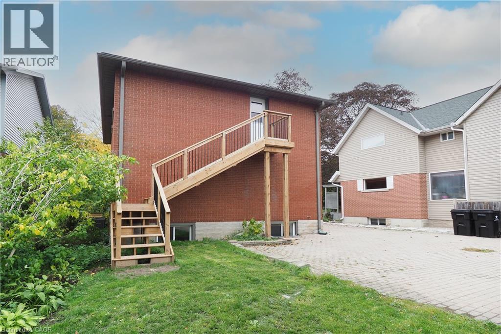 207 Sheldon Avenue North — photo 36