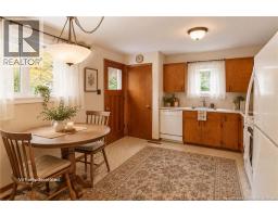 27 Brewster Street, photo 3