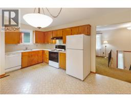 27 Brewster Street, photo 5