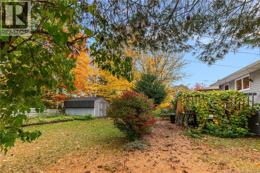 27 Brewster Street - 40