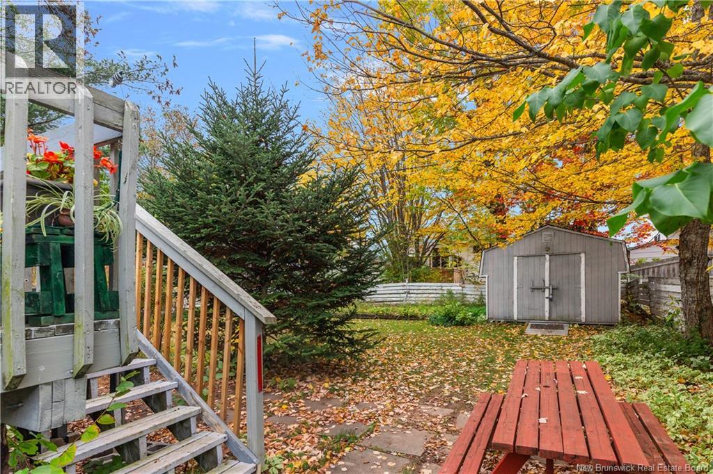 27 Brewster Street - 35