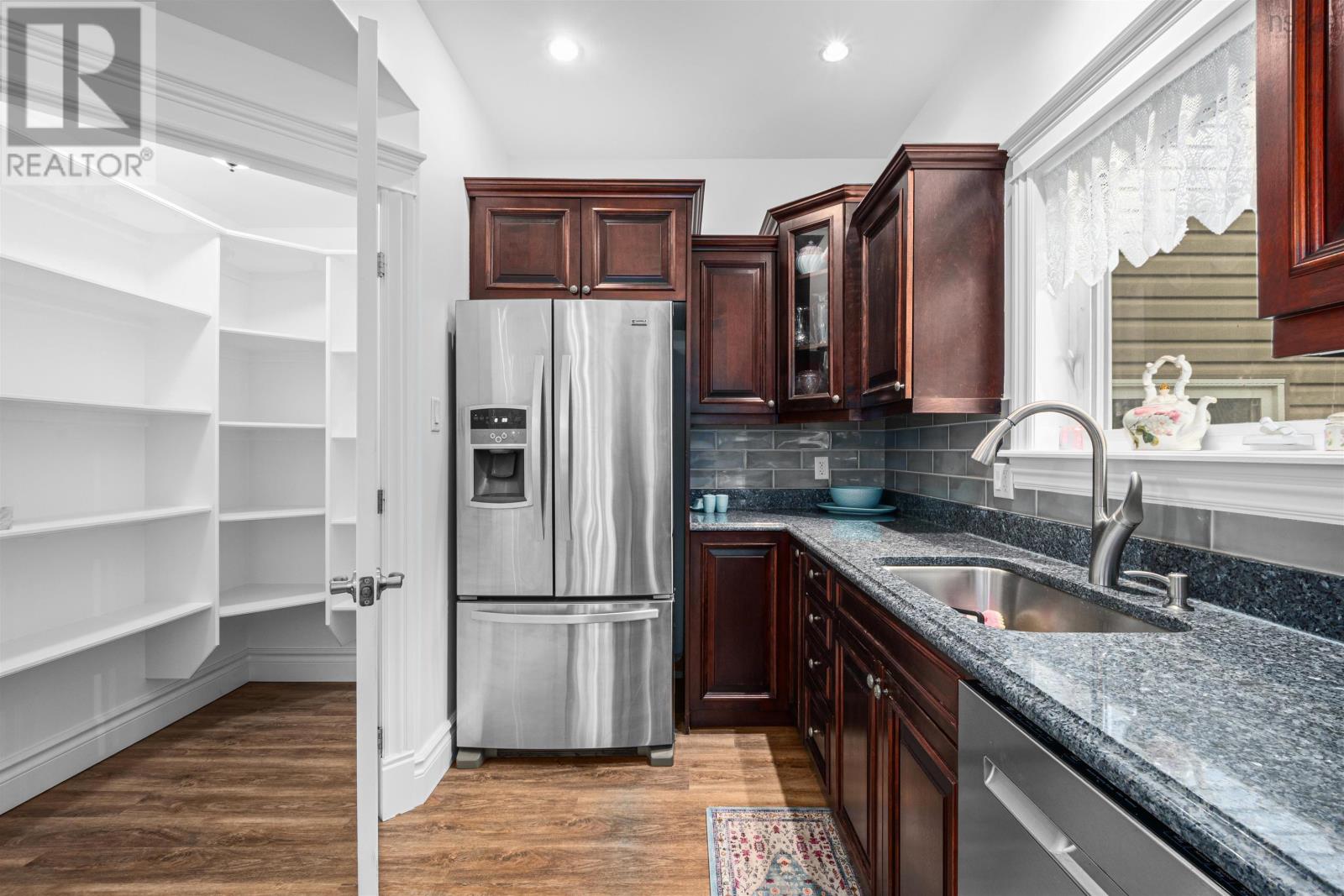 170 Magnate Court - 10