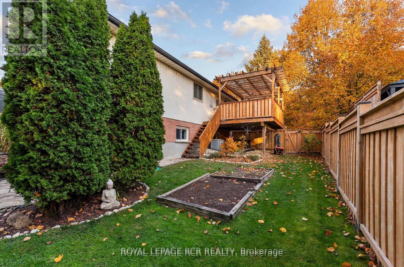 56 Wilson Crescent — photo 30
