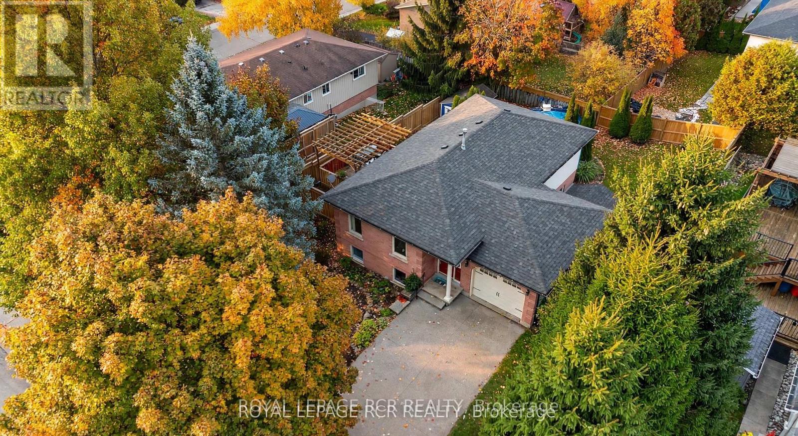 56 Wilson Crescent — photo 37