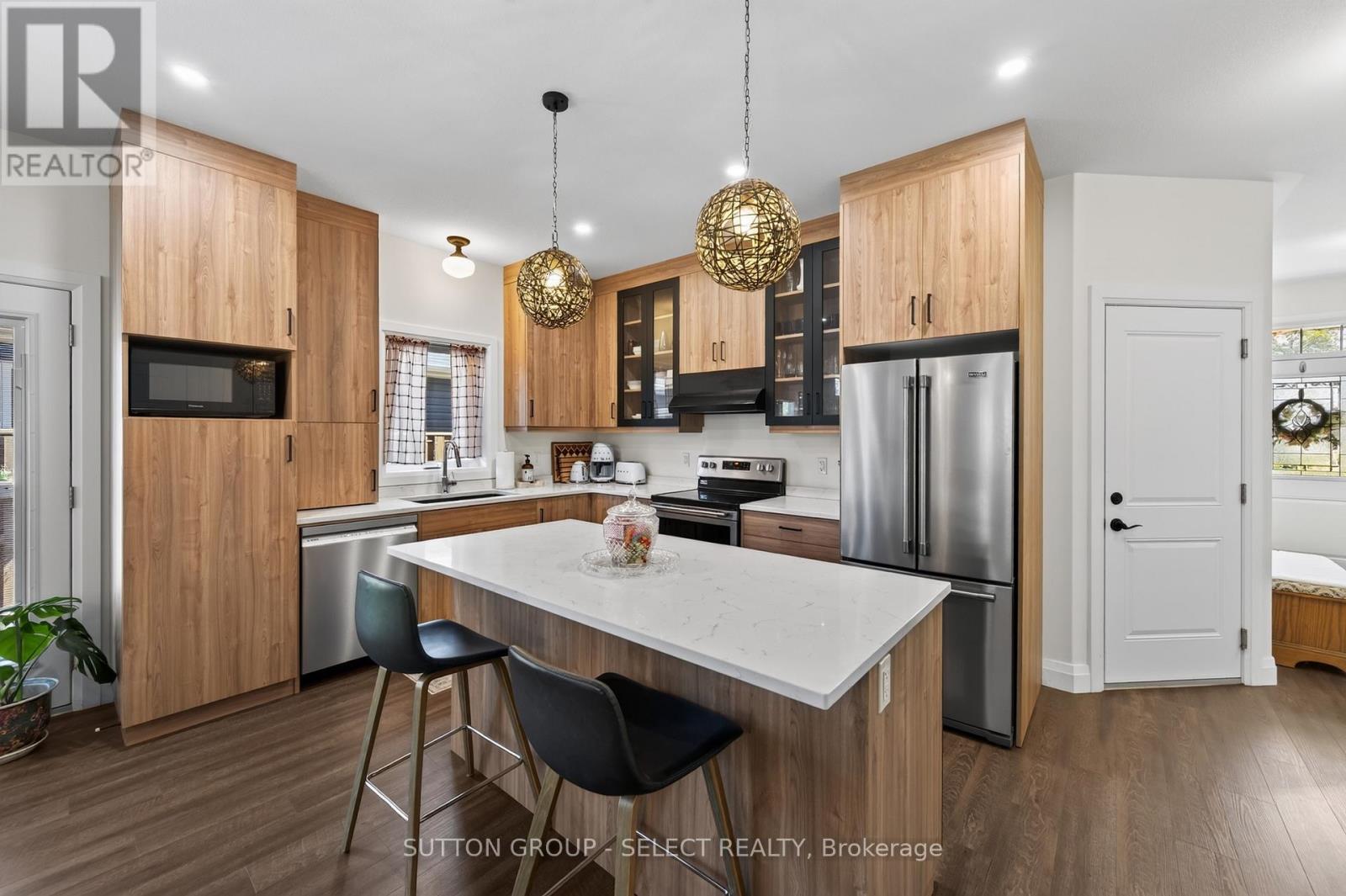 99 Lanz Boulevard — photo 16