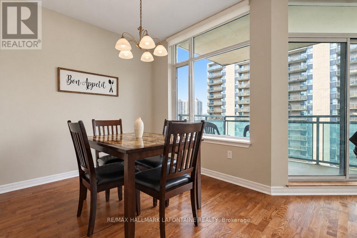 570 Laurier Avenue West — photo 13