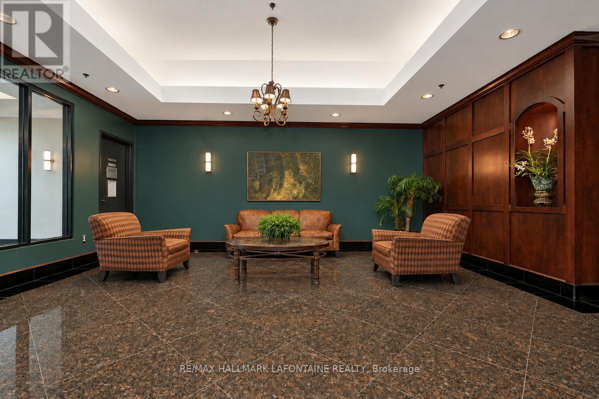 570 Laurier Avenue West — photo 33