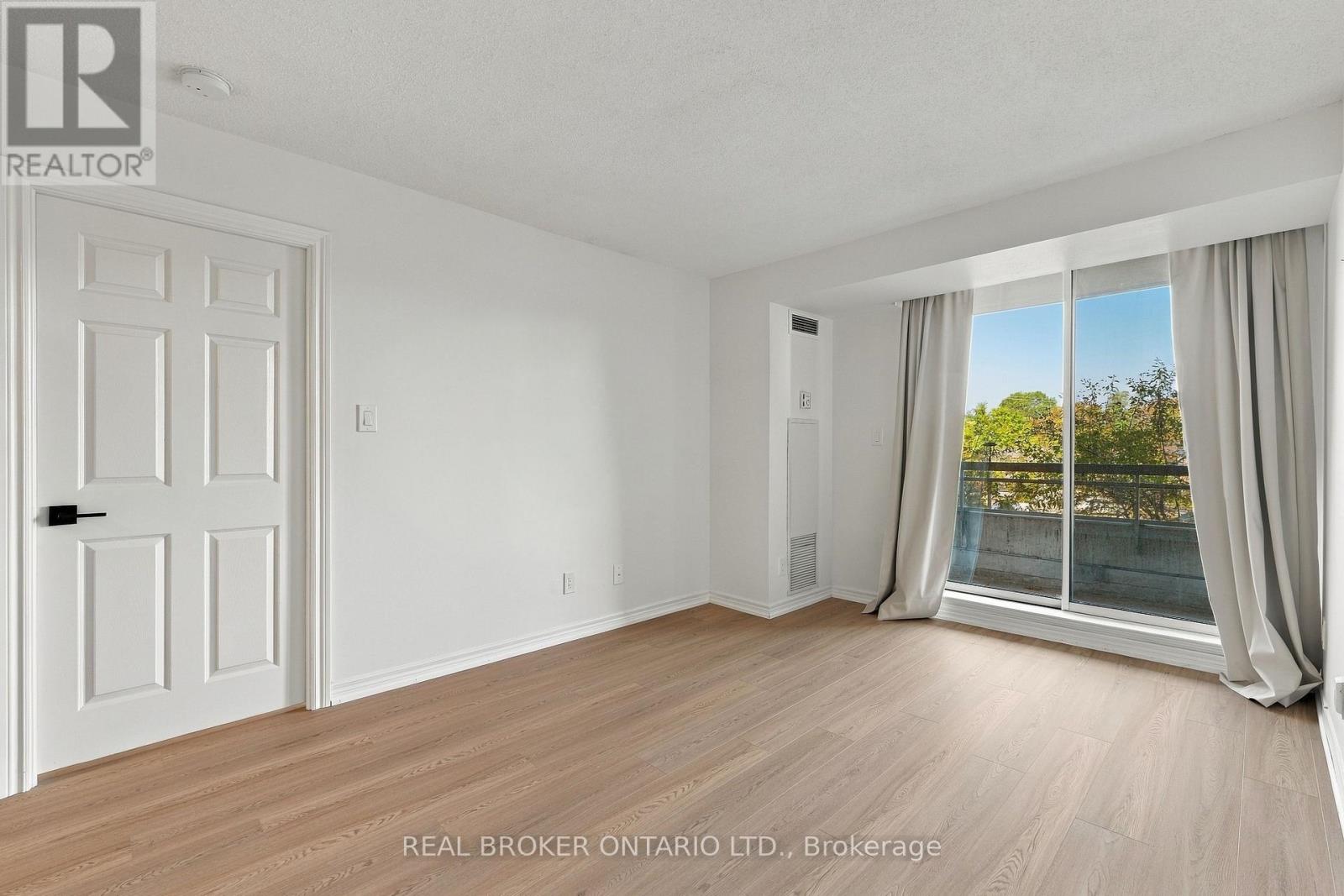 1700 Eglinton Avenue East — photo 18