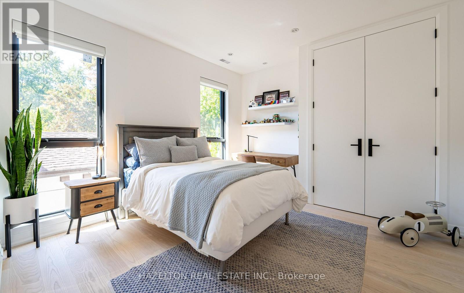 30 Harley Avenue — photo 22