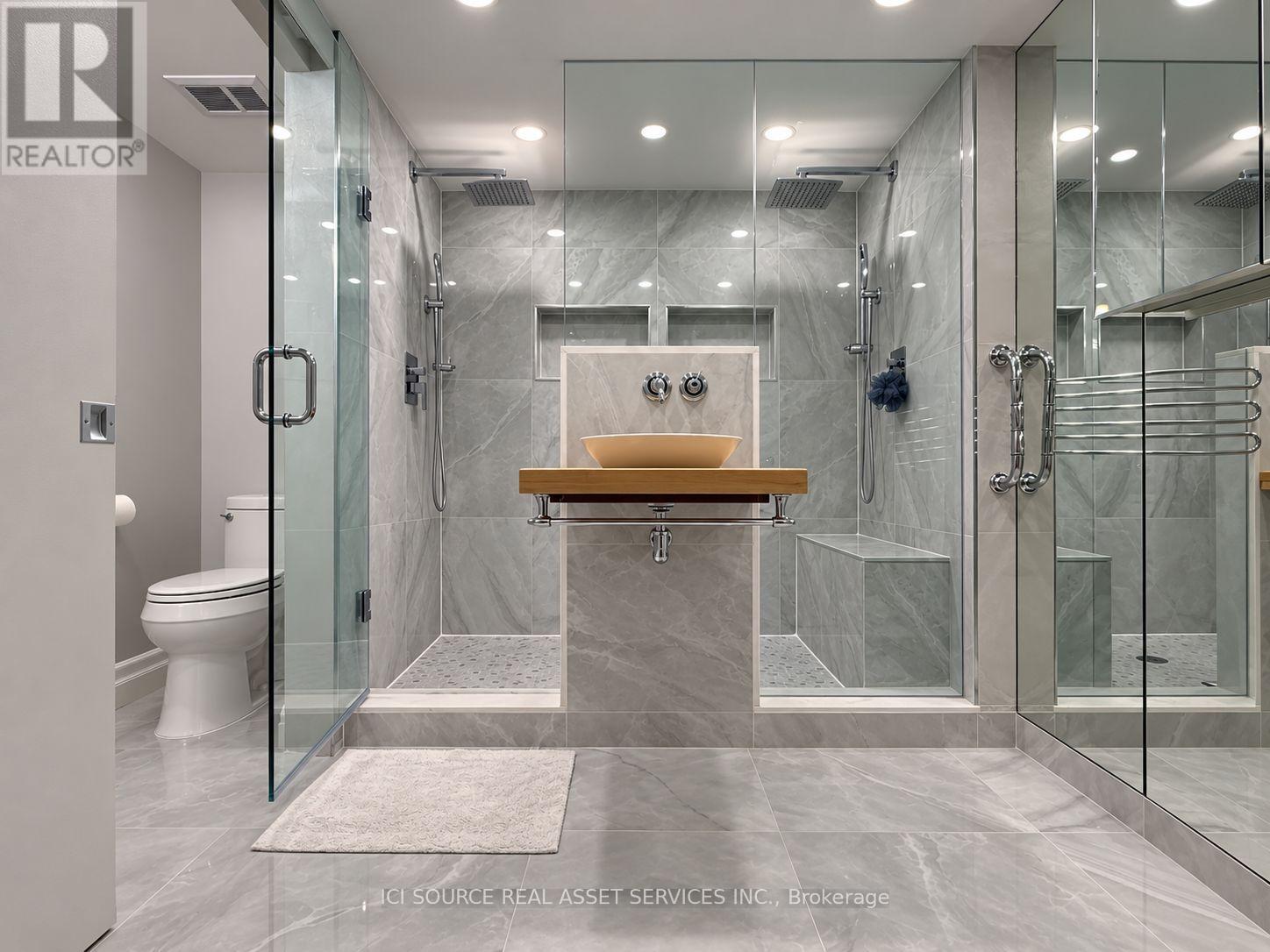 550 Queens Quay West — photo 8