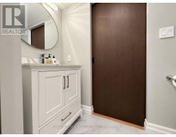 812 - 550 Queens Quay W, Toronto, ON M5V3M8 Photo 9
