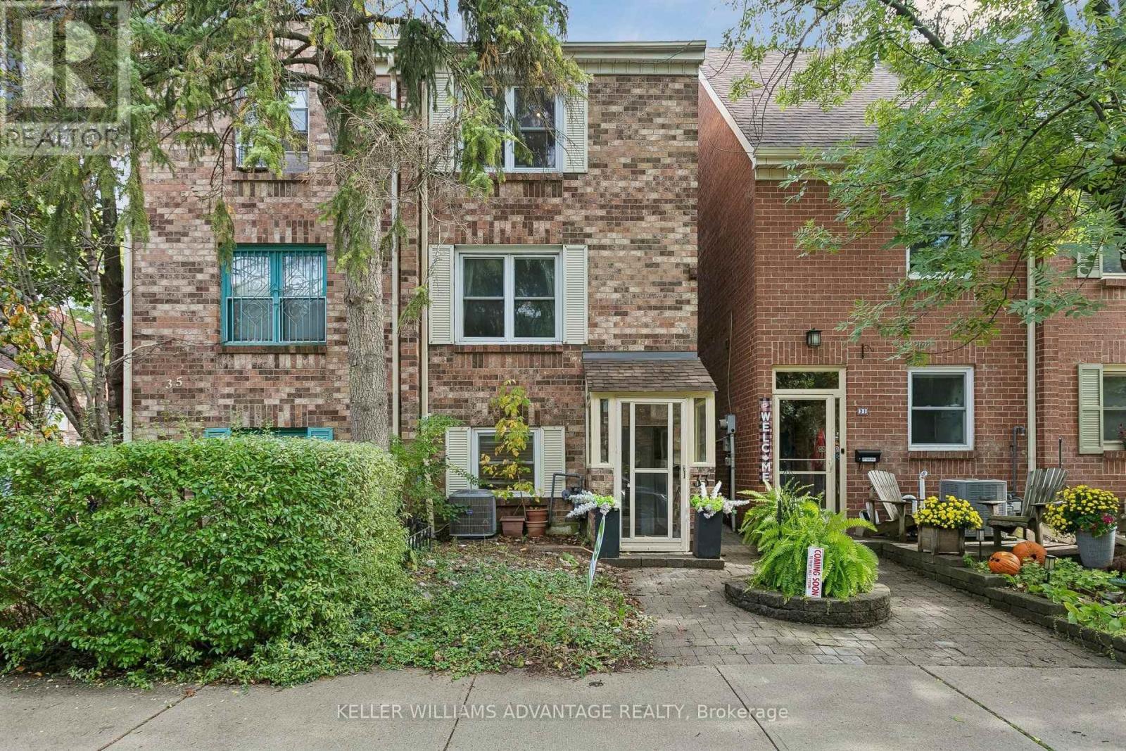 Photo of 33 Sandstone Lane