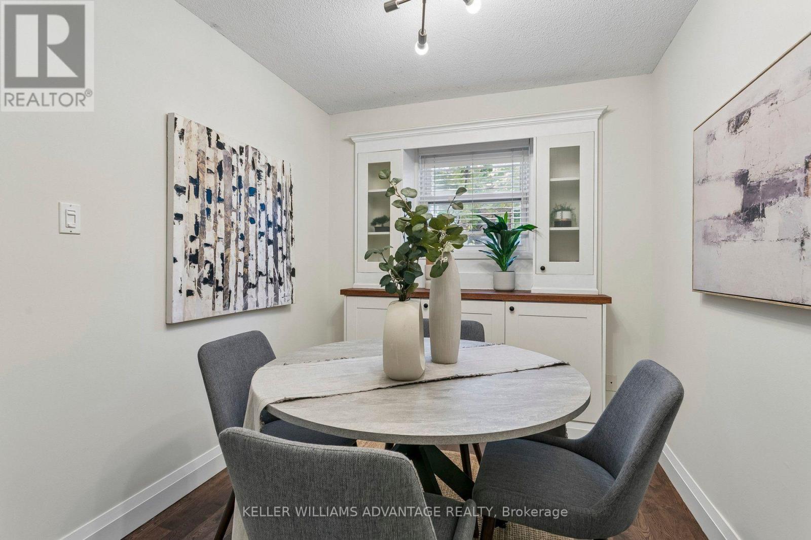33 SANDSTONE LANE - 10