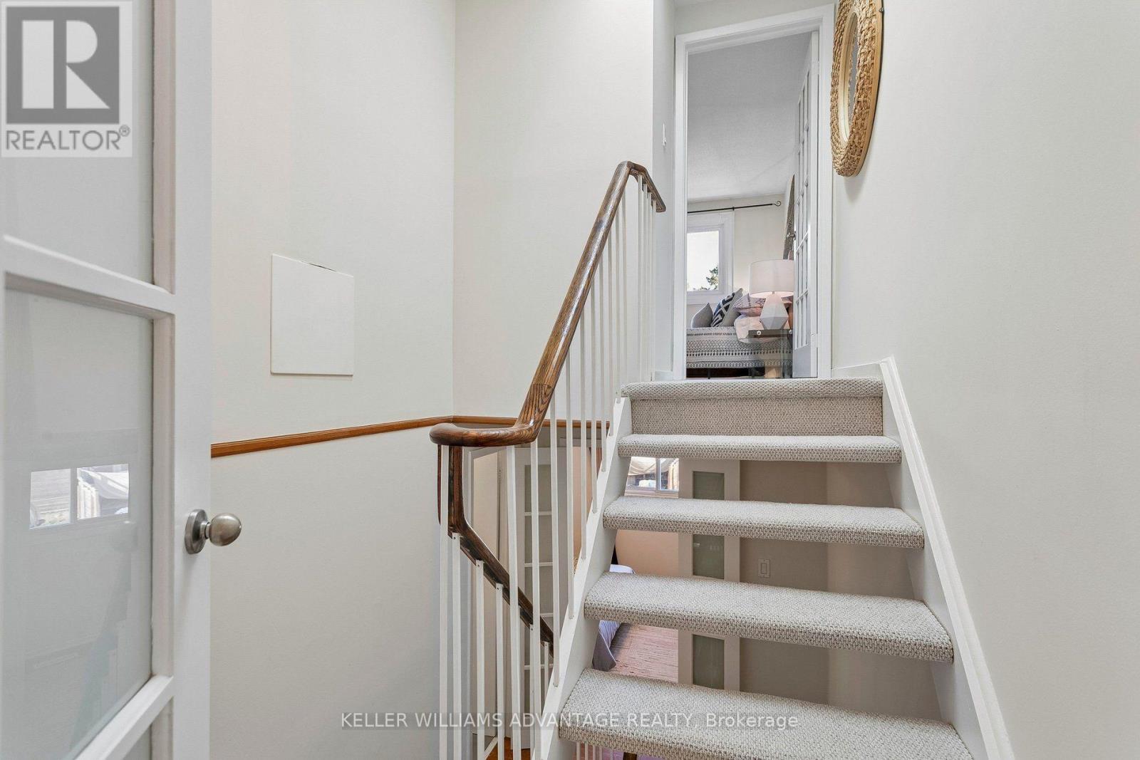 33 Sandstone Lane — photo 46