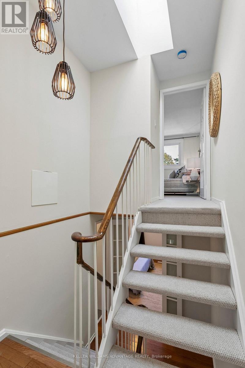33 SANDSTONE LANE - 47