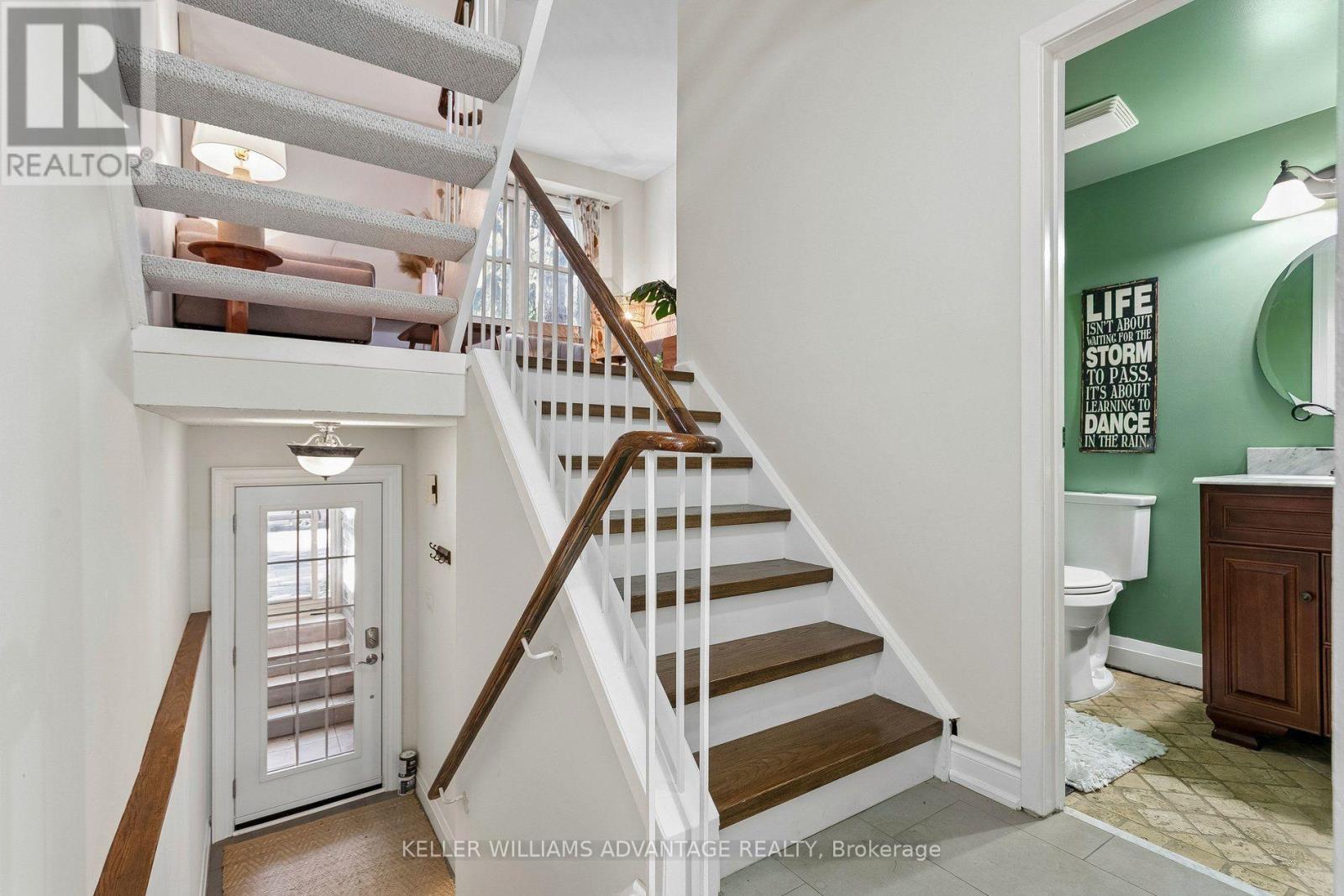 33 Sandstone Lane — photo 8