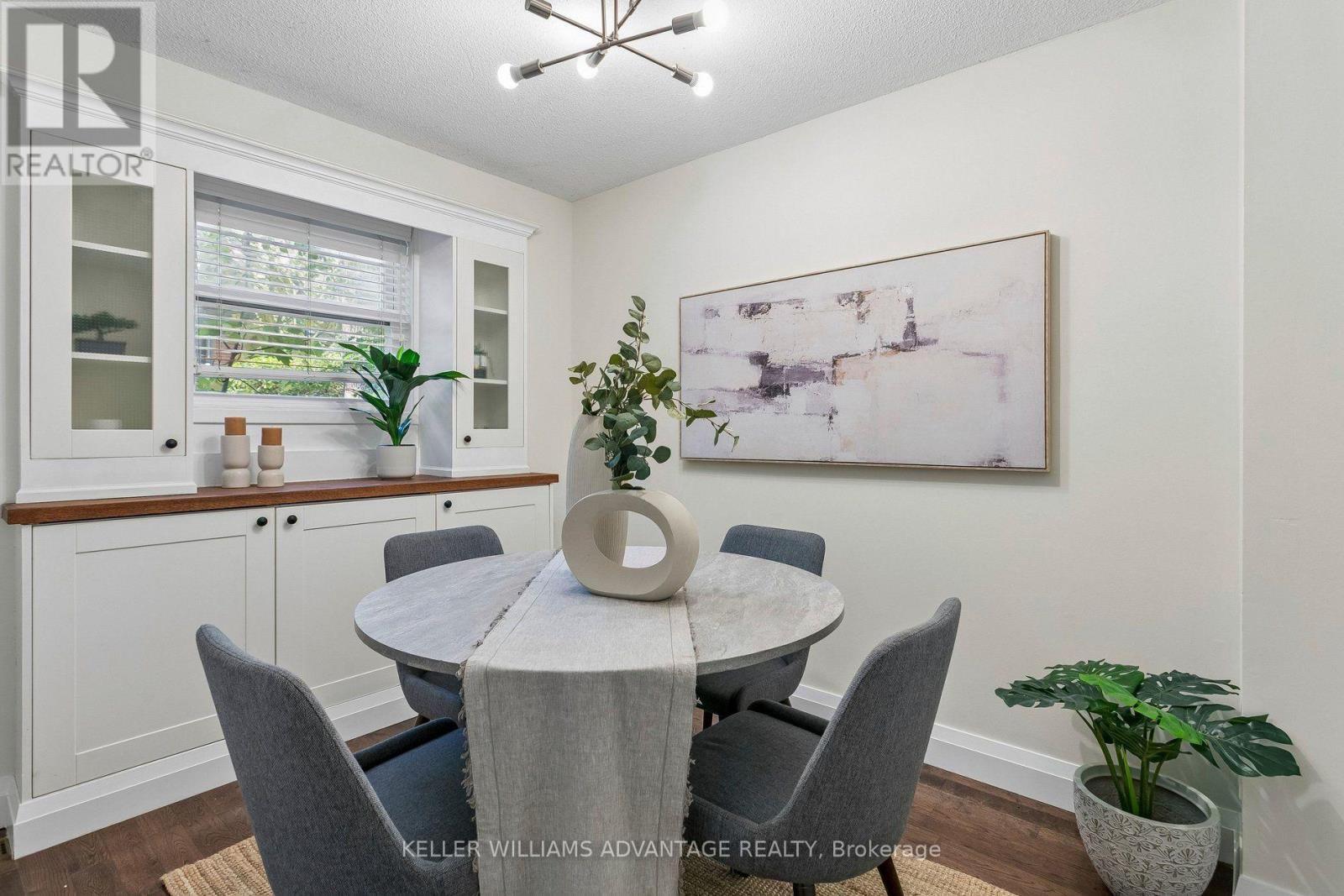 33 SANDSTONE LANE - 9