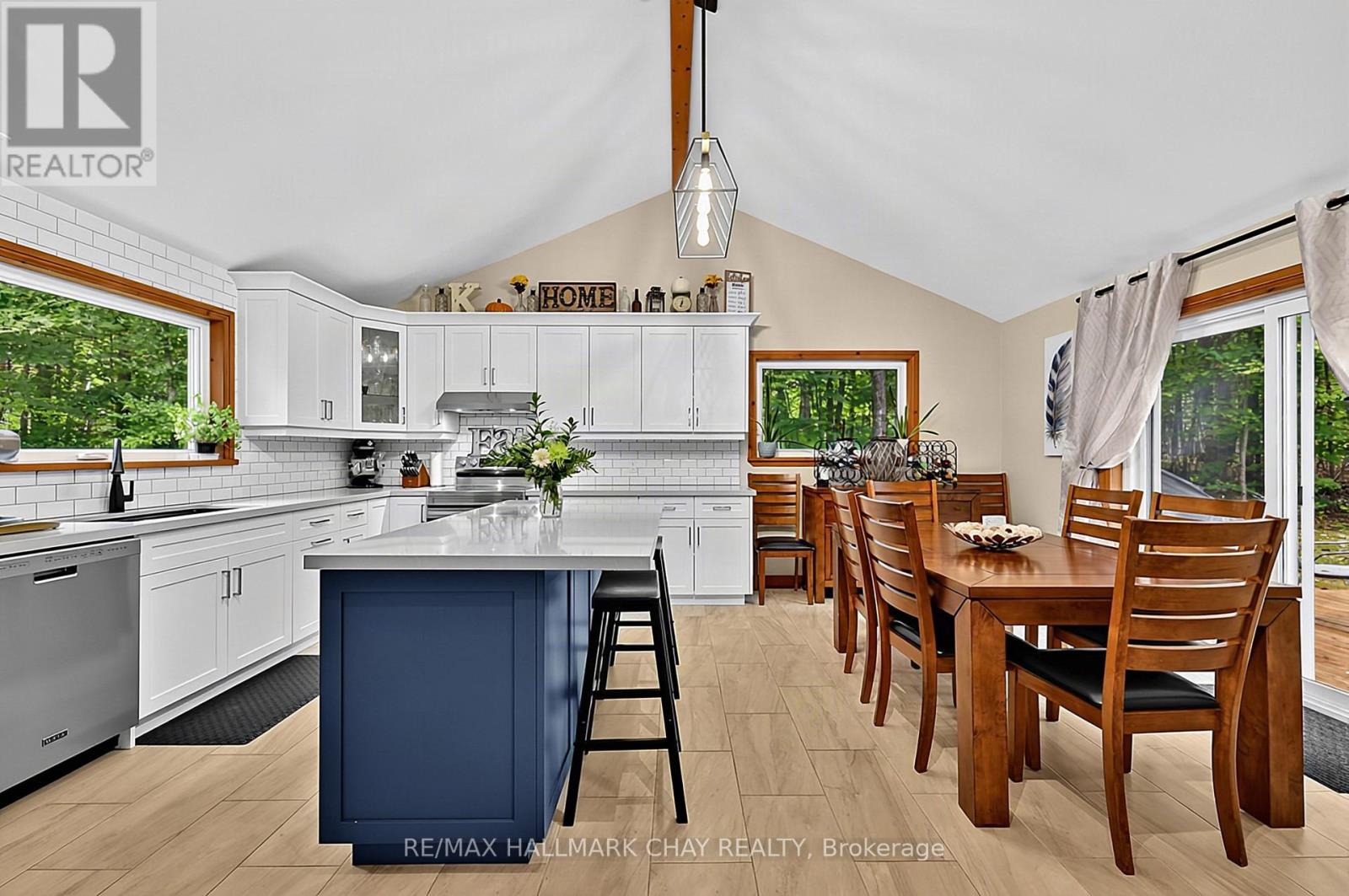 42 WHIPPOORWILL Drive, Tiny, ON photo 11