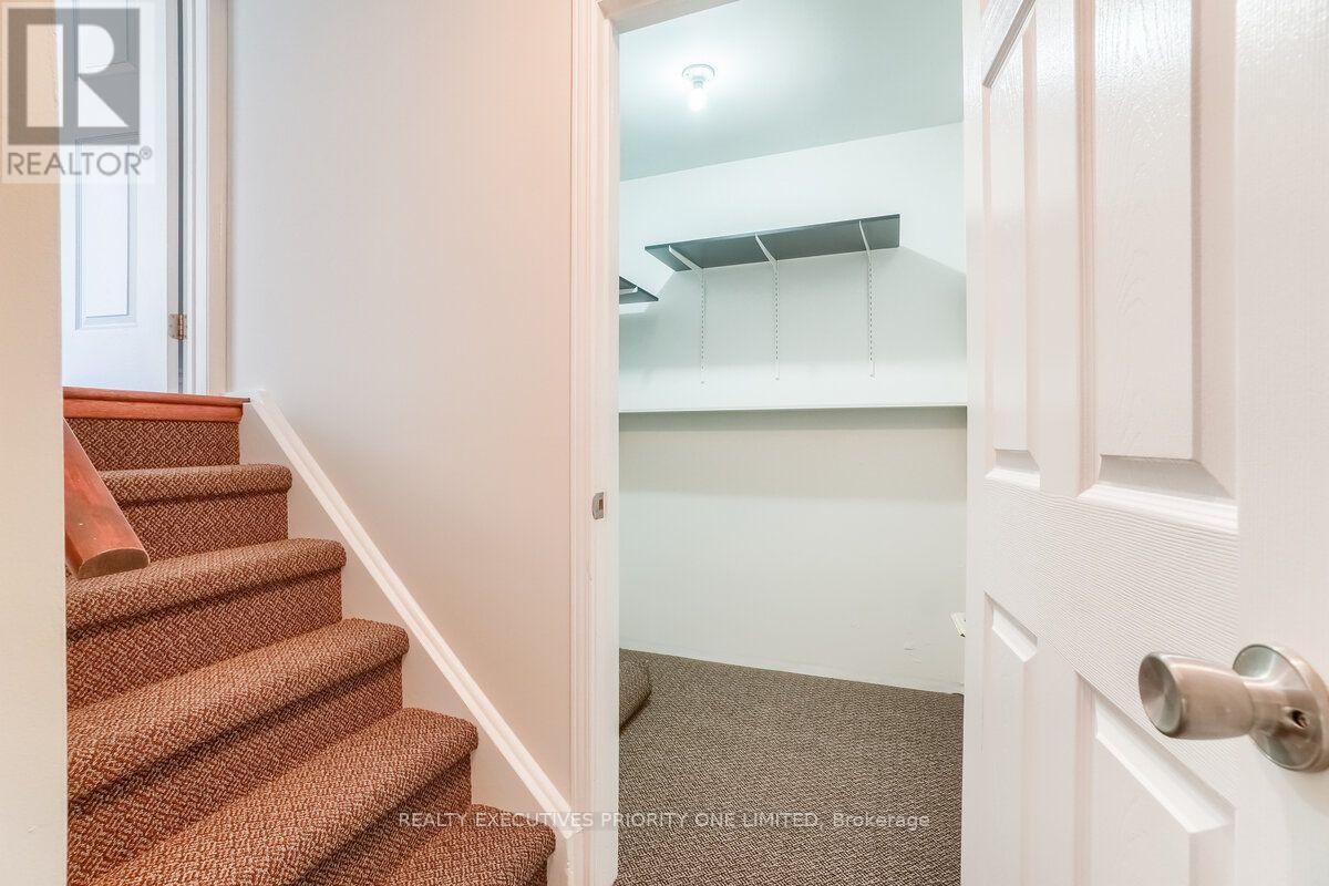 17 Drake Drive, Barrie, ON photo 27