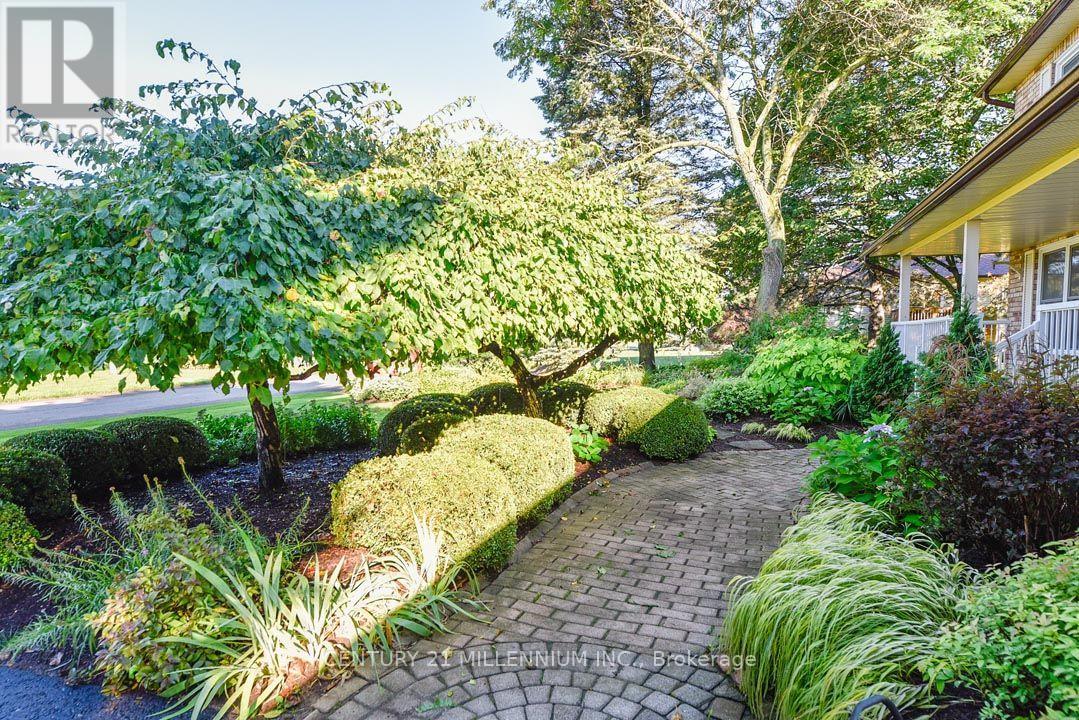 5 SNOWBERRY COURT - 7