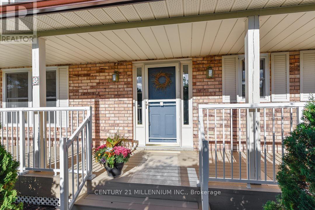 5 SNOWBERRY COURT - 8