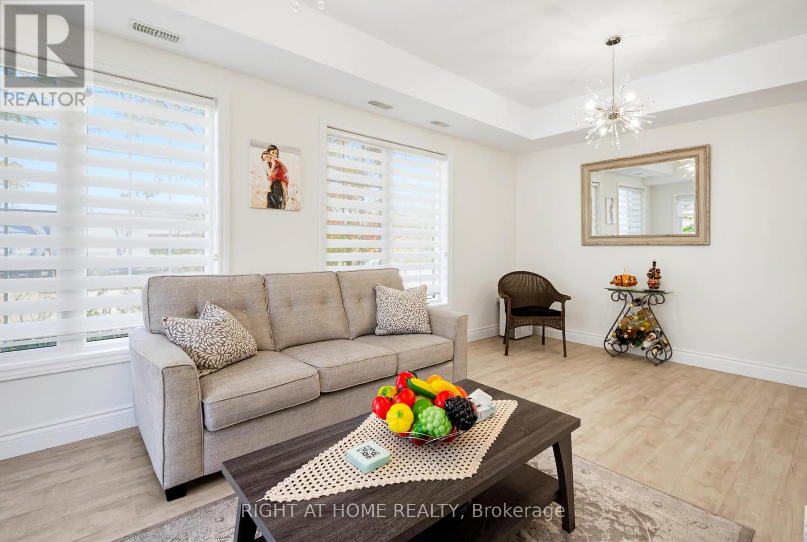 960 BLOOR STREET - Image 14