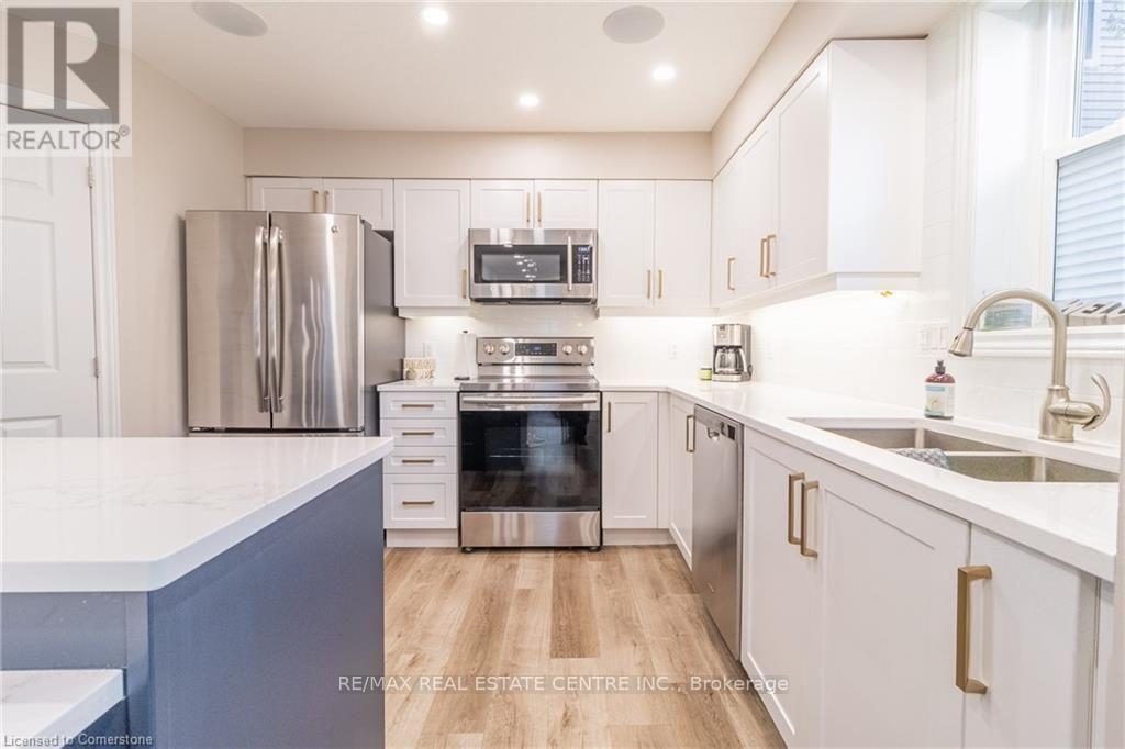 11 Dietrich Crescent, Lambton Shores, ON photo 8