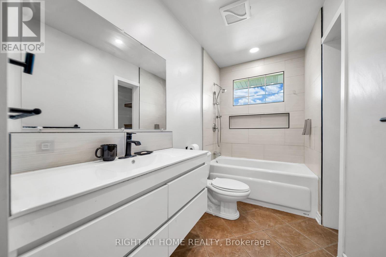 2288 Binbrook Road, Hamilton, ON photo 30