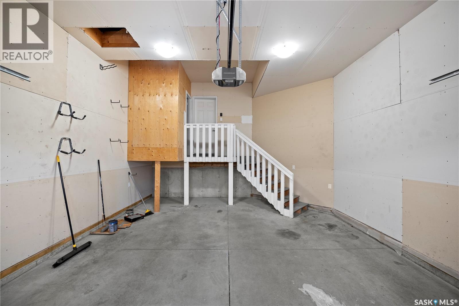3126 Mazurak CRESCENT - 37