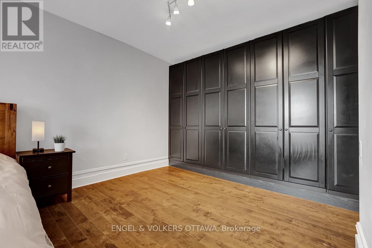 217 Florence Street East — photo 21