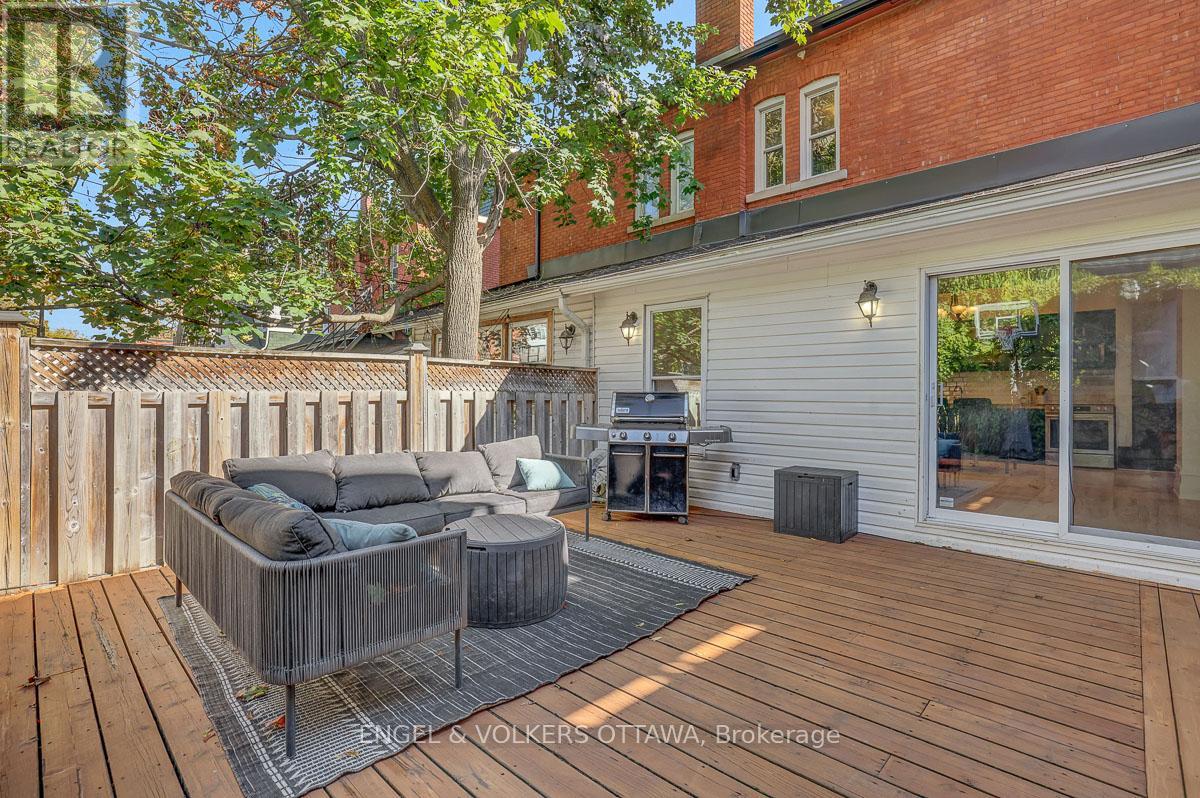 217 Florence Street East — photo 38