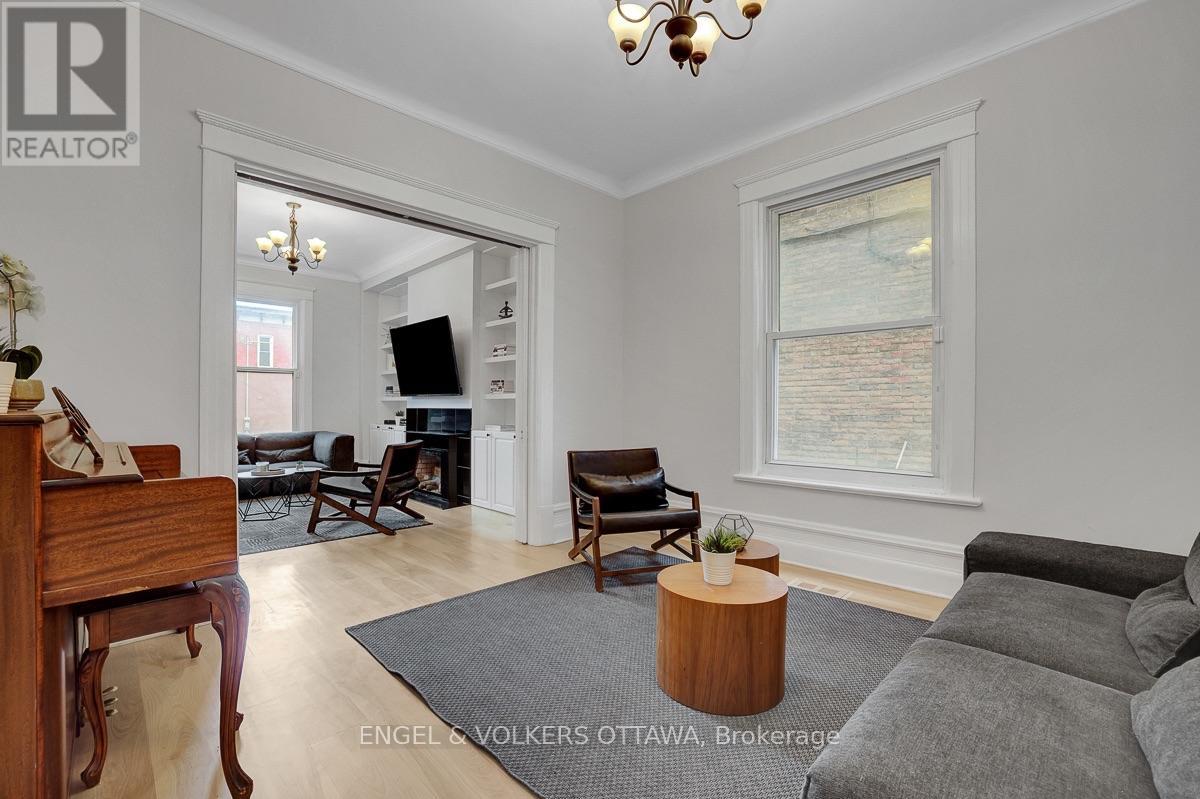 217 Florence Street East — photo 8