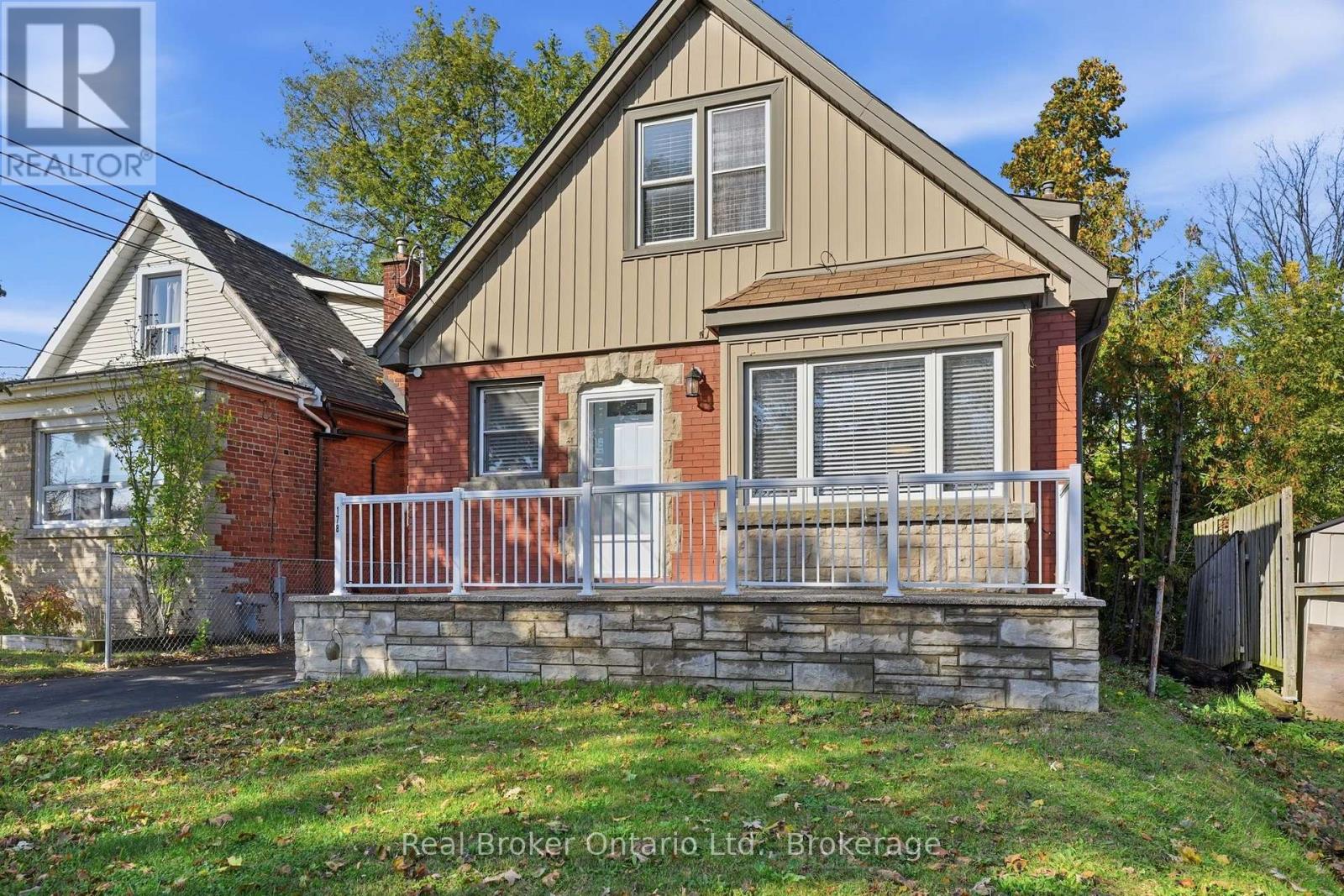 178 East 15th Street