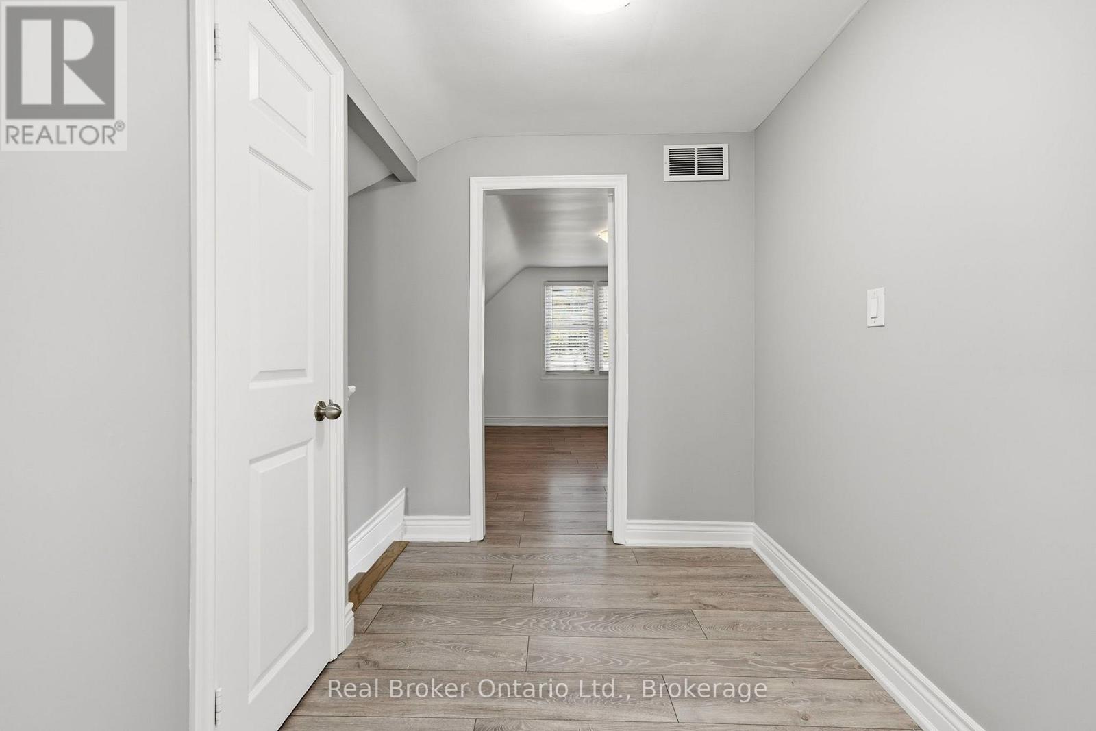 178 East 15th Street — photo 15