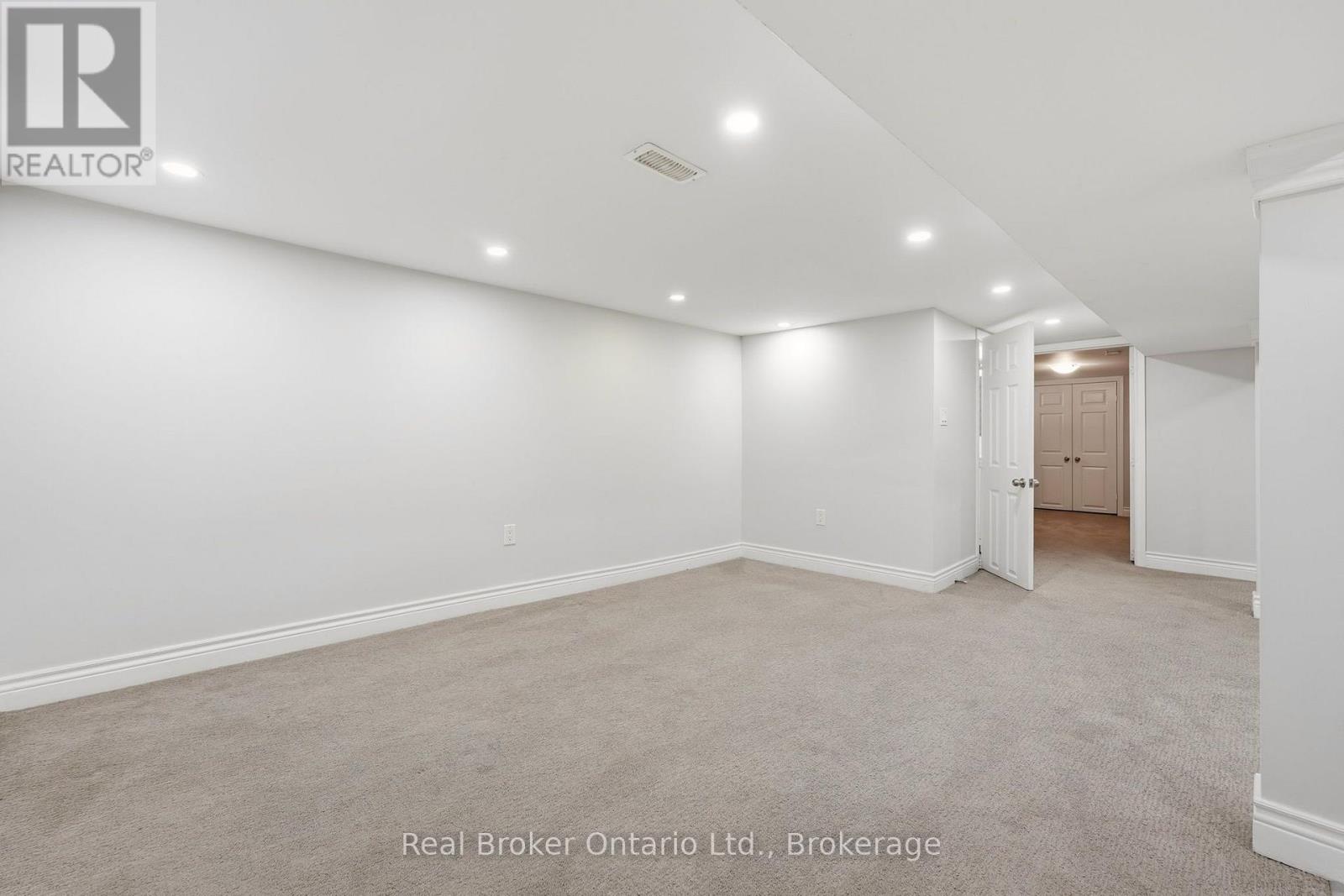 178 East 15th Street — photo 27