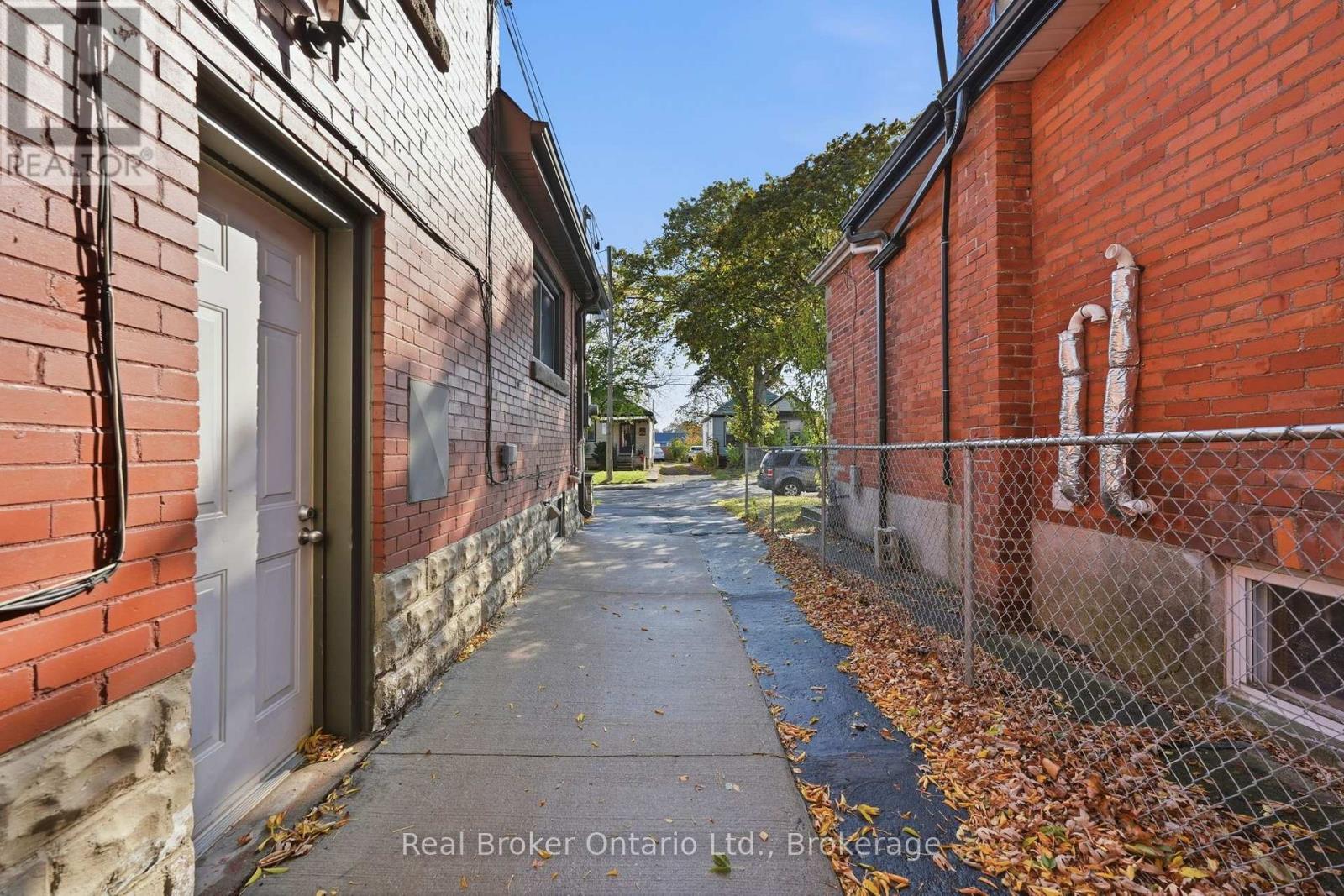 178 East 15th Street — photo 33