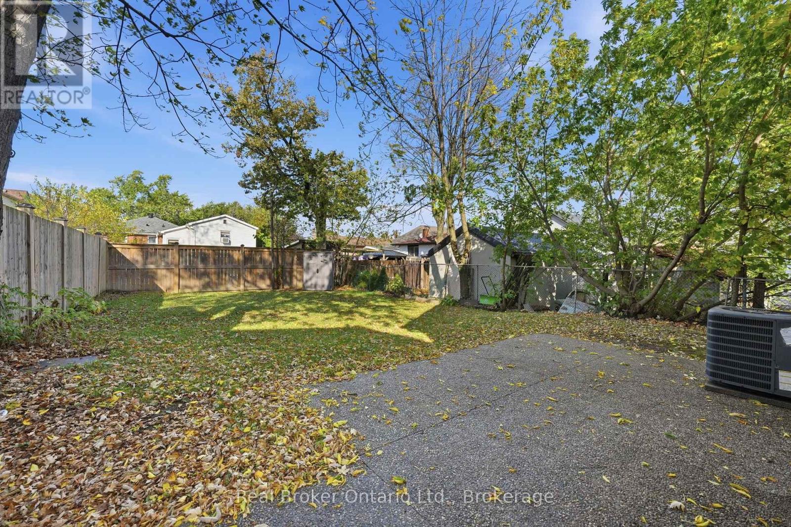 178 East 15th Street — photo 34