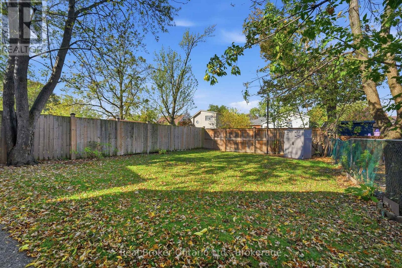 178 East 15th Street — photo 35