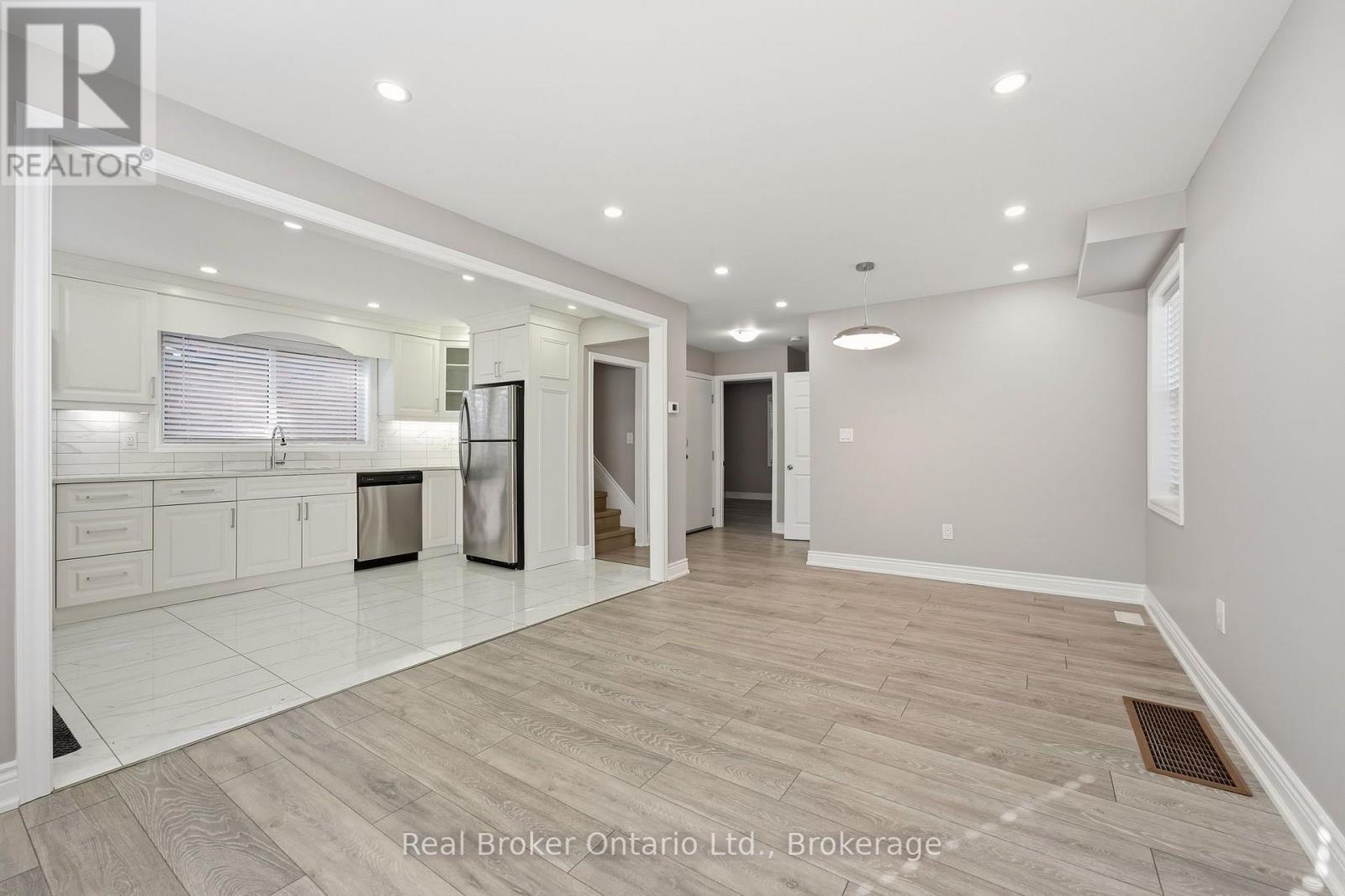 178 East 15th Street — photo 8