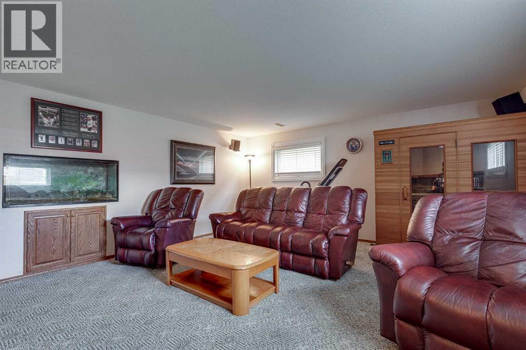 Listing photo – 14 Kingston Drive, Red Deer