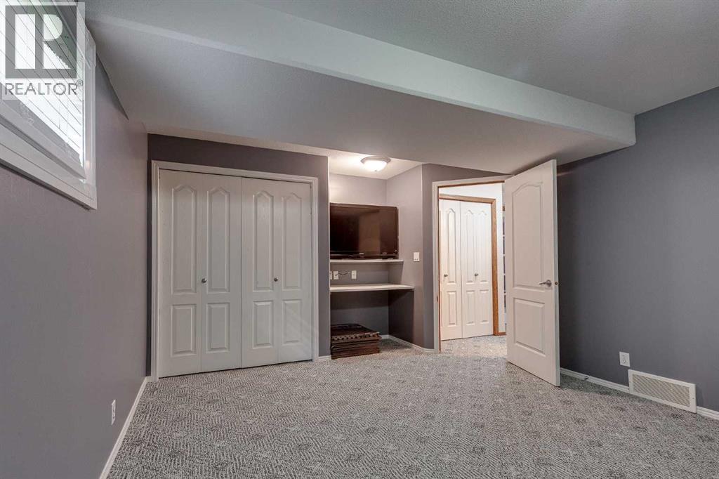 Listing photo – 14 Kingston Drive, Red Deer