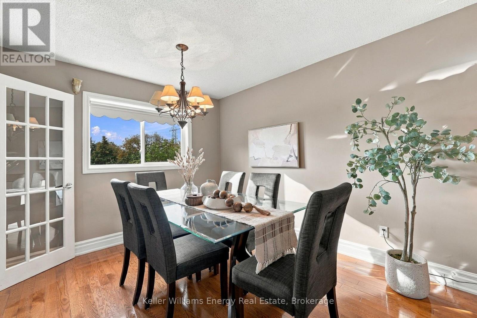 250 Glen Hill Drive, Whitby, ON photo 10