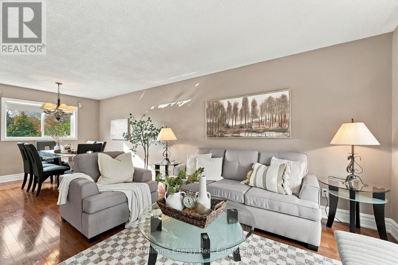250 Glen Hill Drive, Whitby, ON photo 12
