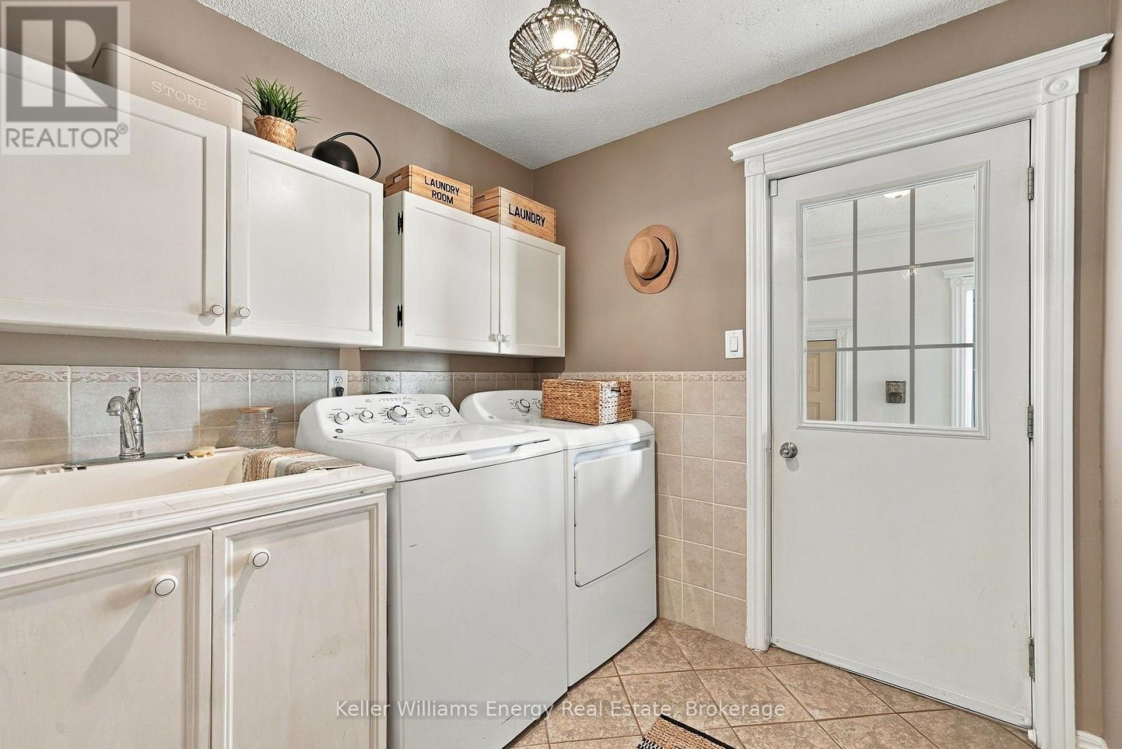 250 Glen Hill Drive, Whitby, ON photo 17